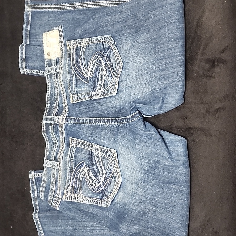 Twisted Capri Silvers
